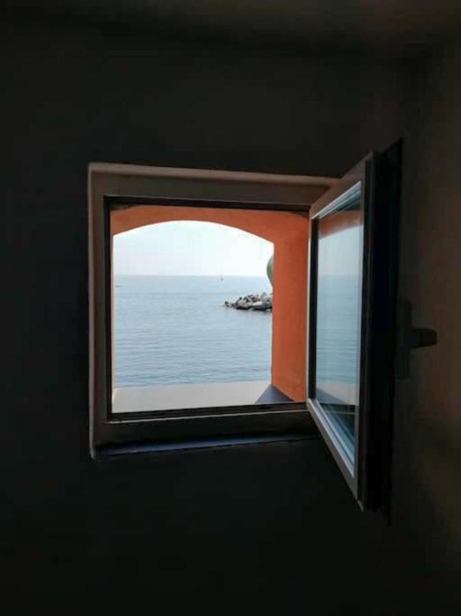 Casa Sulla Spiaggia Di Boccadasse Генуа Екстериор снимка
